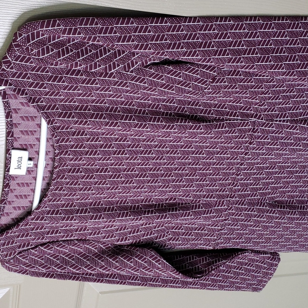 Leota Geometric print knit long sleeve midi dress size small